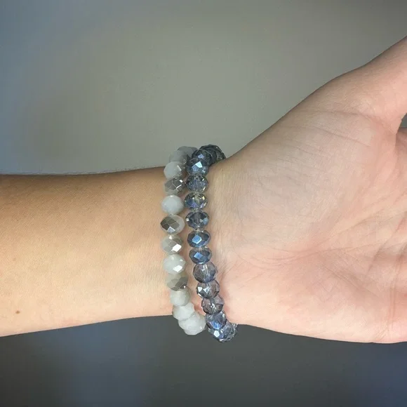 Elegant Silver and Blue Beaded Bracelet Set - Picture 4 of 4